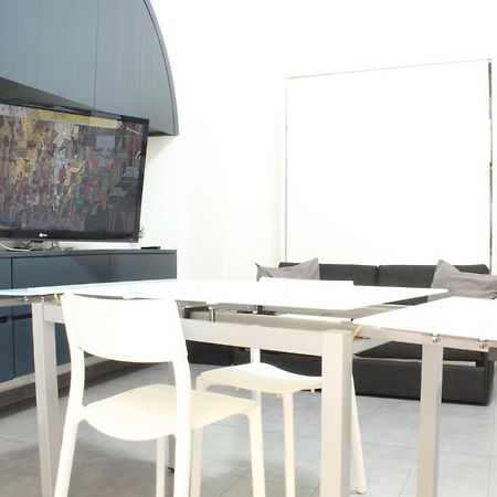 O' Vascio Street Apartment Napoli Bagian luar foto
