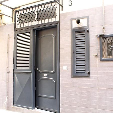 O' Vascio Street Apartment Napoli Bagian luar foto