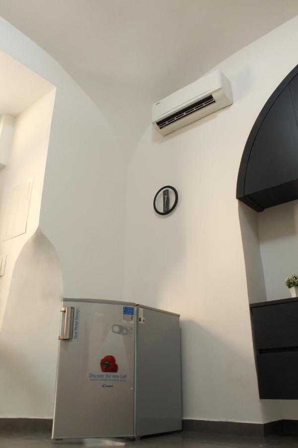 O' Vascio Street Apartment Napoli Bagian luar foto