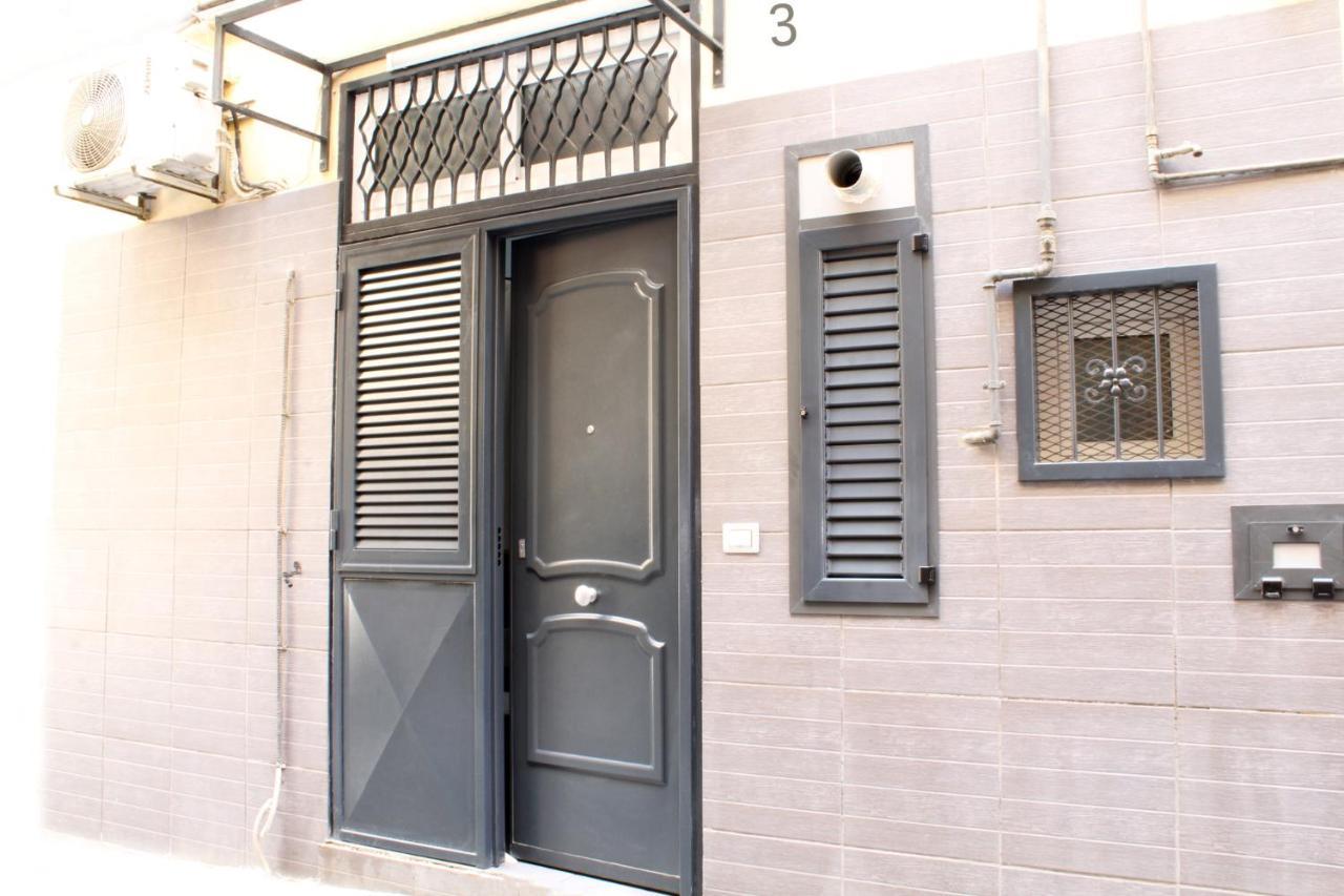 O' Vascio Street Apartment Napoli Bagian luar foto